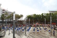 Παρακολούθηση του λαογραφικού φεστιβάλ της Βαρκελώνης Ισπανία